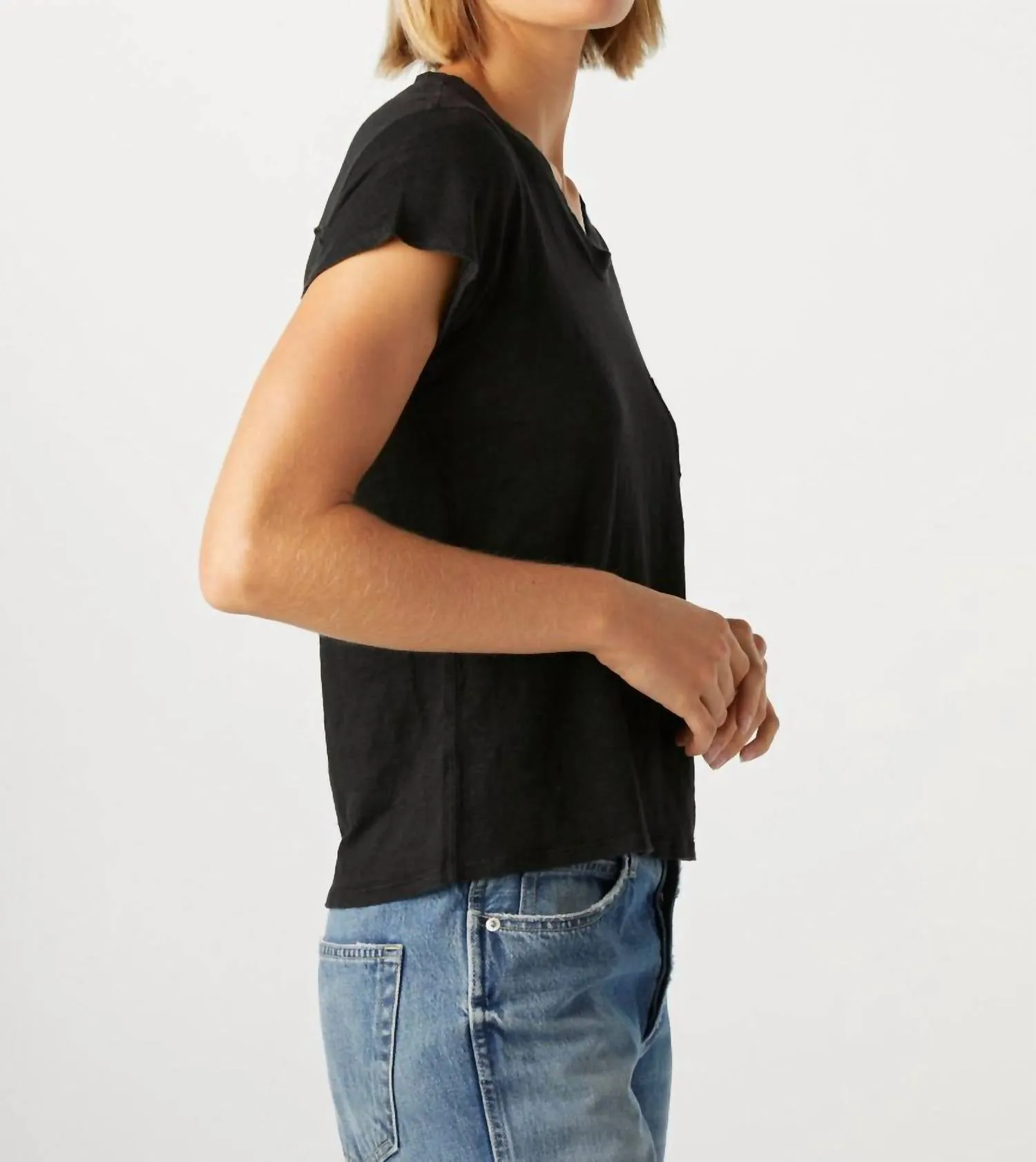 Amo - Sweetness V-neck Top