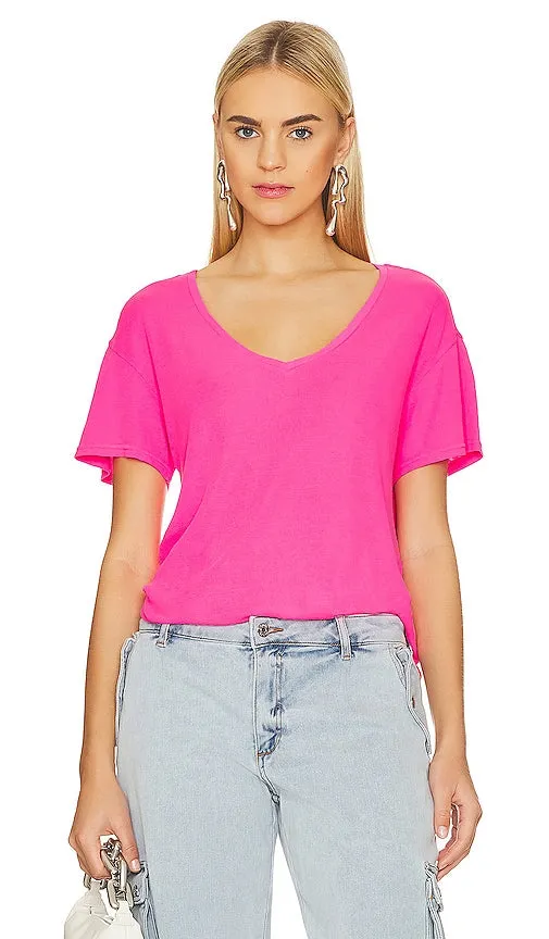 Chaser V Neck Tee in Pink